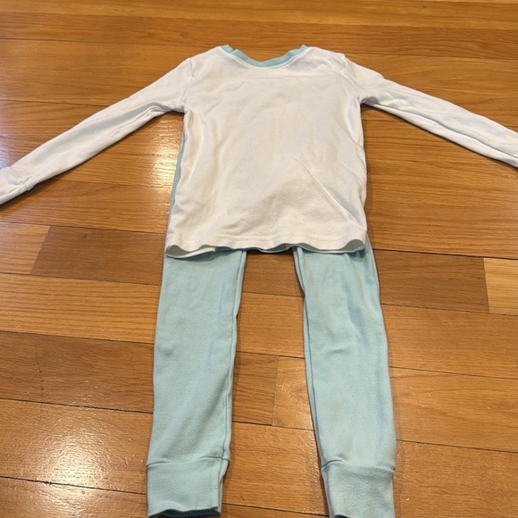 Old navy unisex doctor two pieces sleep set size 5T . - Picture 5 of 10
